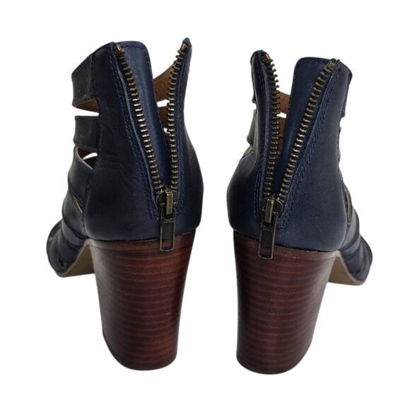 Steve Madden Strappy Sandals Blue Leather Cage Bootie Heels Vendetaa Womens 7.5B - Picture 3 of 10